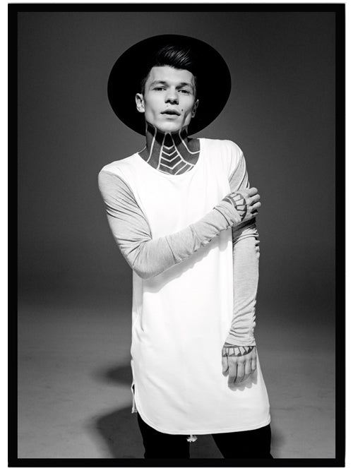 Poster Man with tattoos - Dekortorget