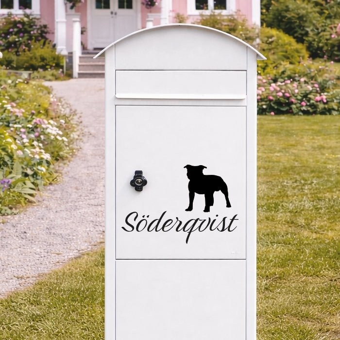 Brevlådesticker med namn och hund 2 - Dekortorget