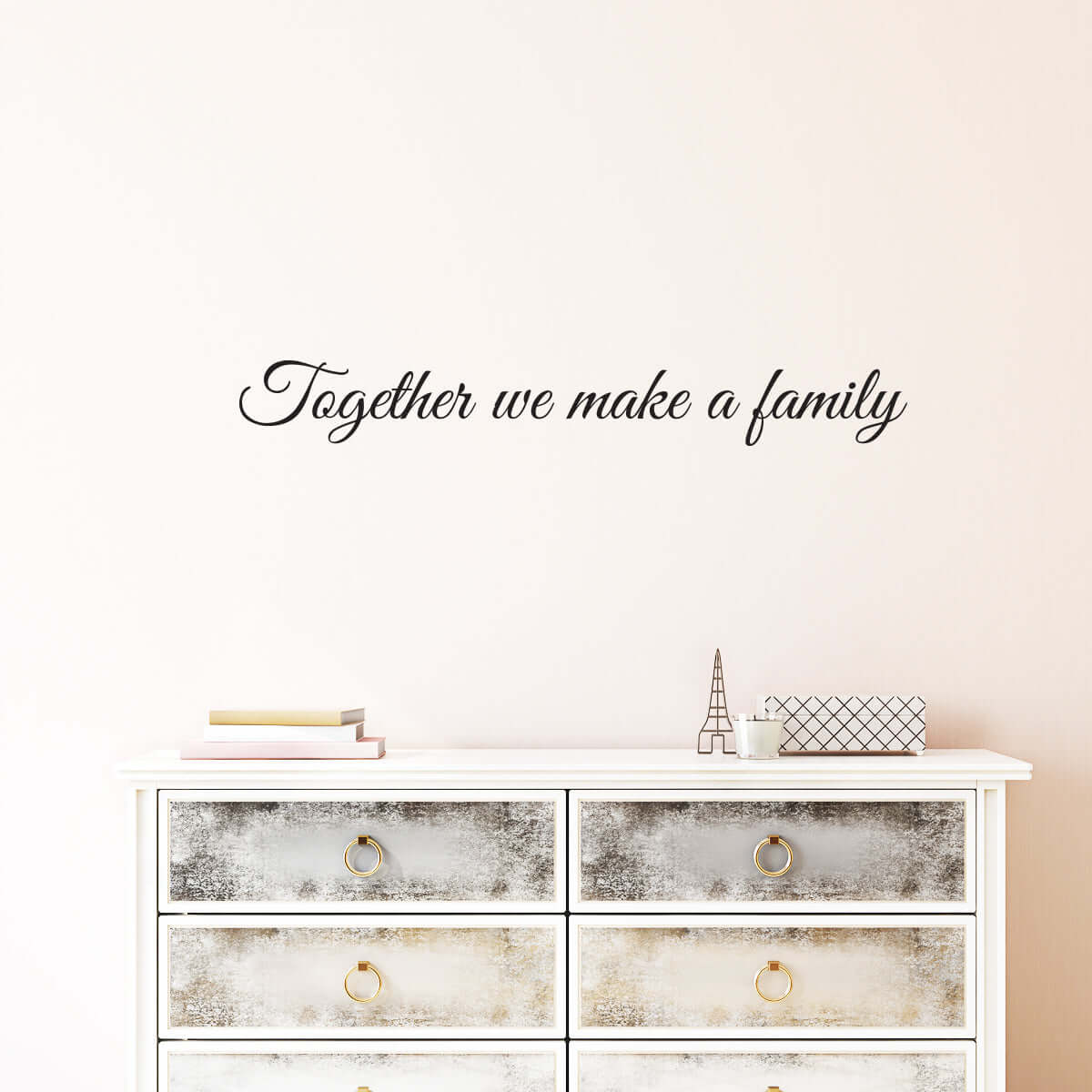 Väggord Together we make a familly