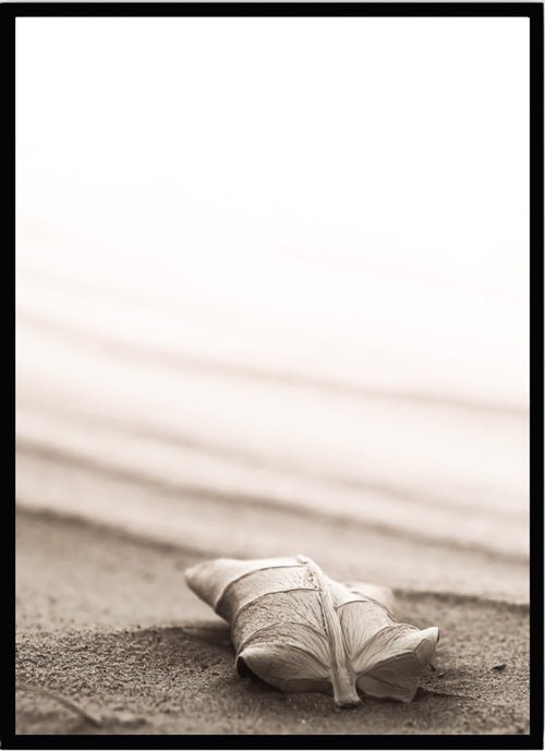 Poster Leaf on Beach - Dekortorget