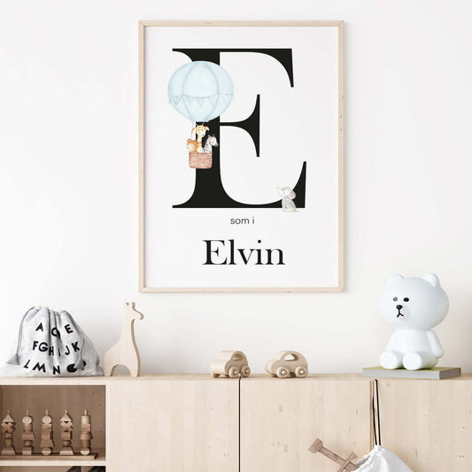 Namntavla Bokstav med luftballong blå - Dekortorget