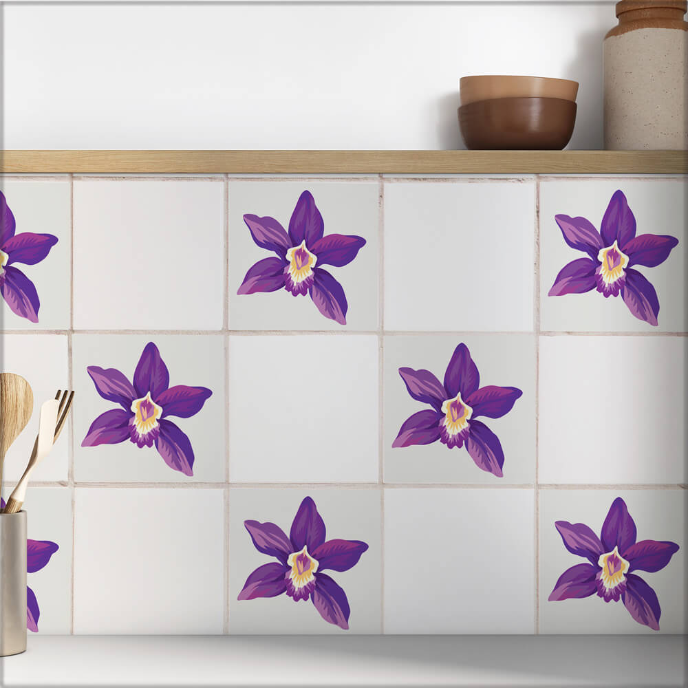 Kakeldekor tropical lila blomma - Dekortorget