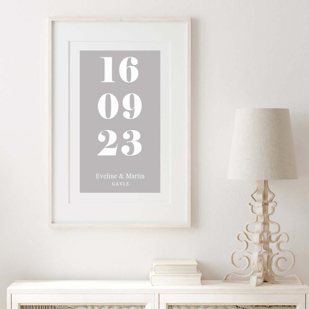 Bröllopstavla Datum grå - Dekortorget